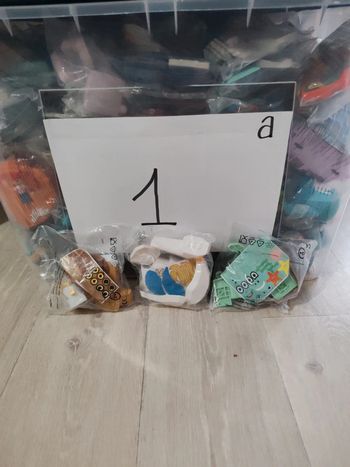 Figurine McDonald's animal style lego.