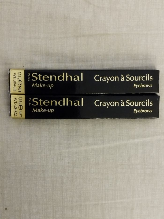 Crayon à sourcils