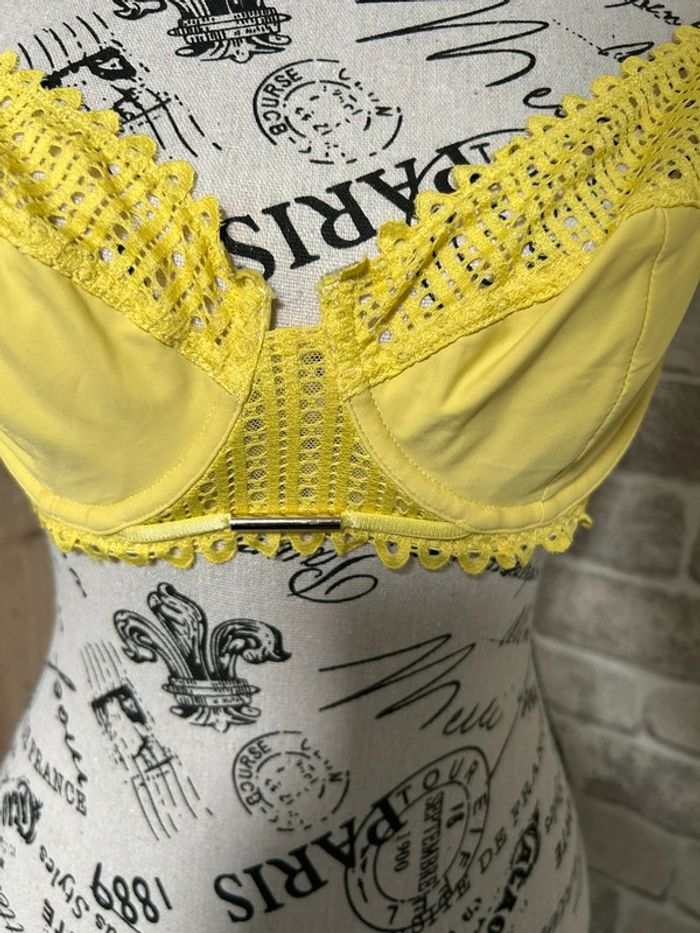 Soutien gorge taille 95B - photo numéro 2