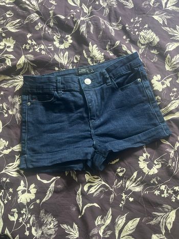 Short fille 
