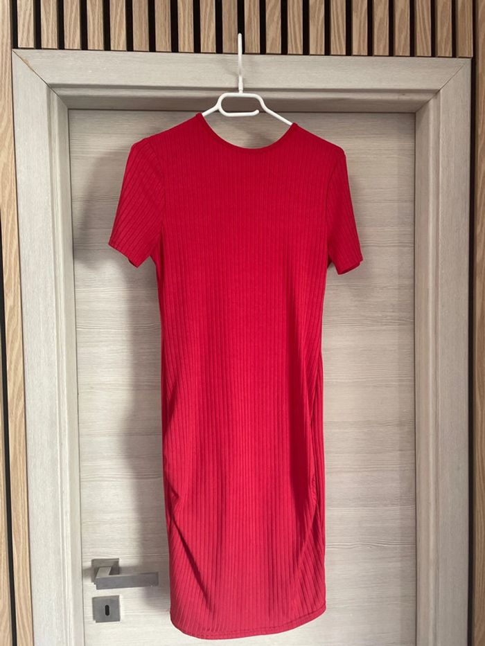 Robe de grossesse rouge