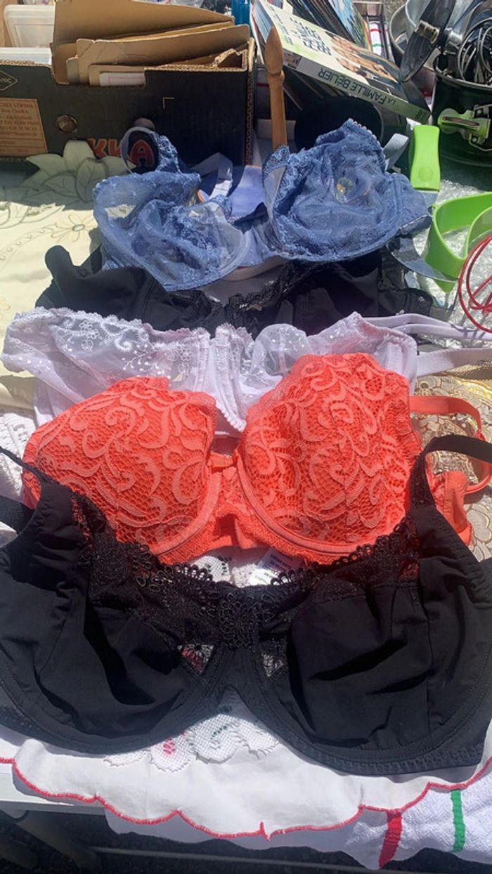 Lot de 5 soutien gorge taille 95C