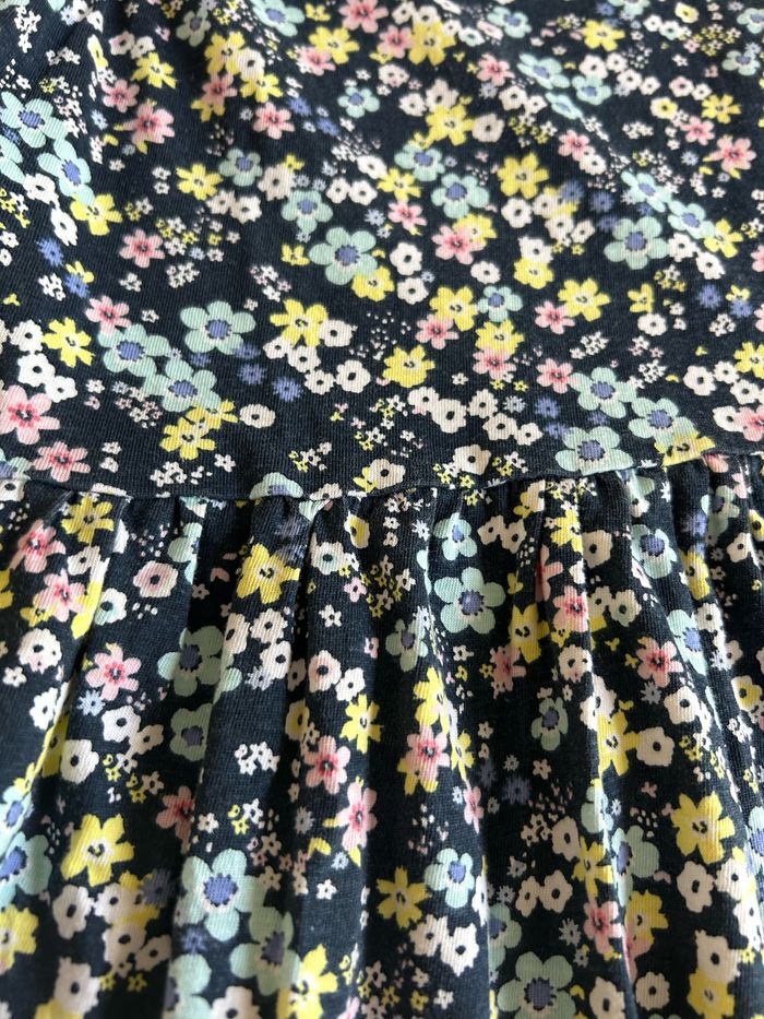 Robe sans manches bleu marine à fleurs 6/8 ans - photo numéro 2