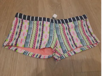 short de bains taille 32