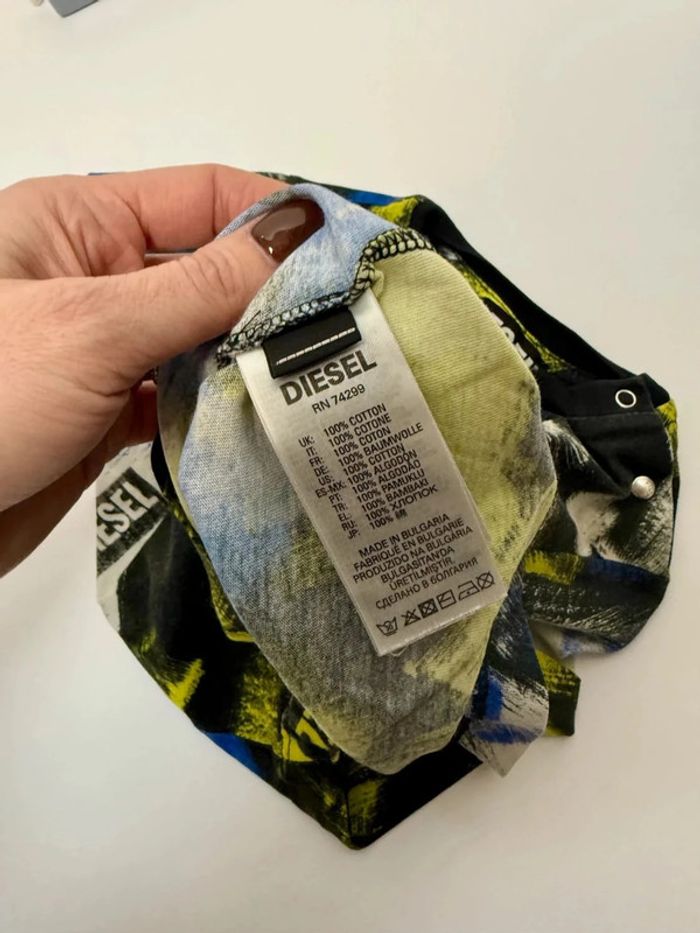 T-shirt Diesel bébé garçon taille 9 mois - photo numéro 5