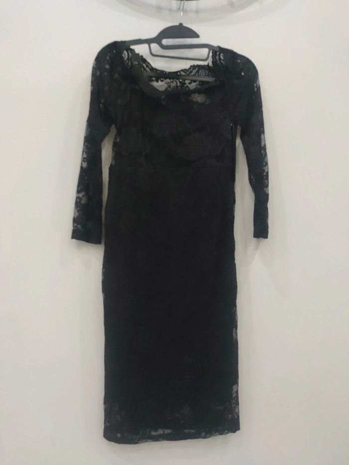 Robe en dentelle taille M (38) - photo numéro 2