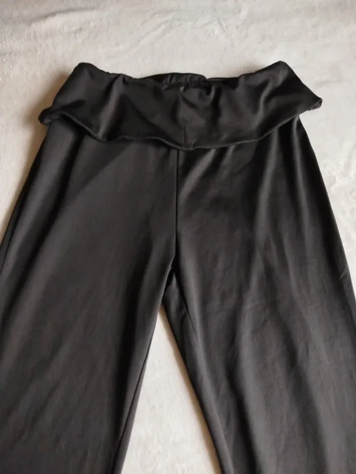 Pantalon fluide jambes évasées taille M - photo numéro 2