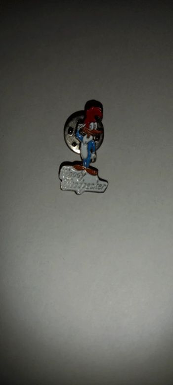 Pin's woody woodpecker