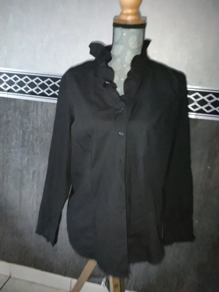 Chemise noir manche longue taille 38 - photo numéro 2