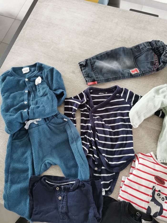 Lots vêtements 9mois - photo numéro 2