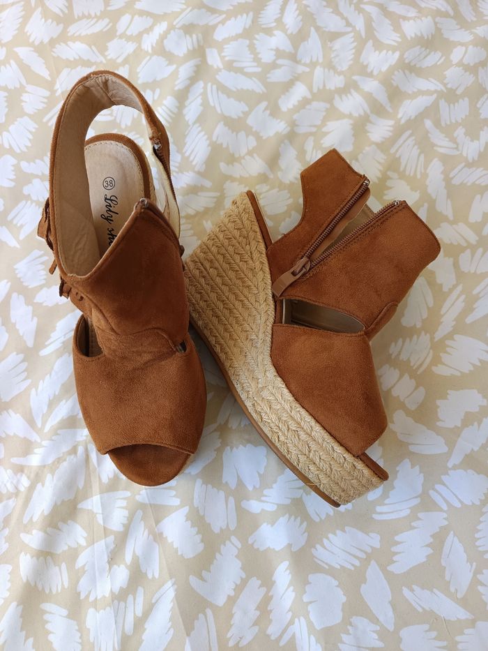 Chaussures compensées - photo numéro 3