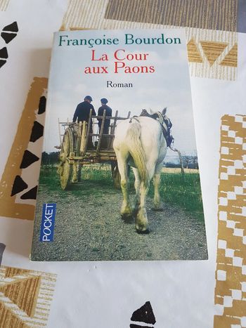 La cour aux paons de Françoise Bourdon