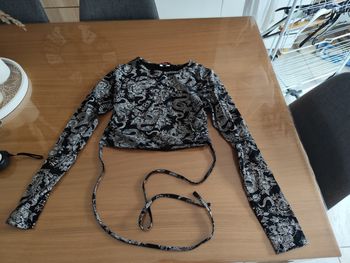 Crop top Jennyfer noir et blanc