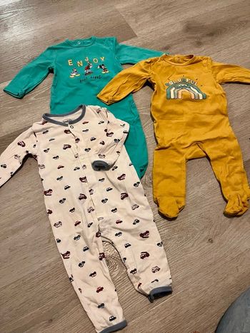 Lot de pyjamas 