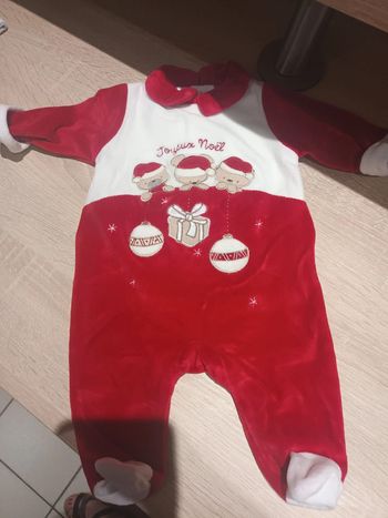 Jolie pyjama bébé