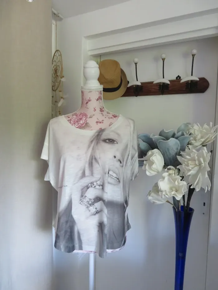 tee shirt
