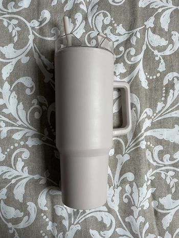 Gourde gobelet avec paille plastique rose 1L, Primark