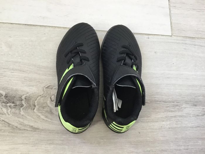 Chaussures de foot garçon
