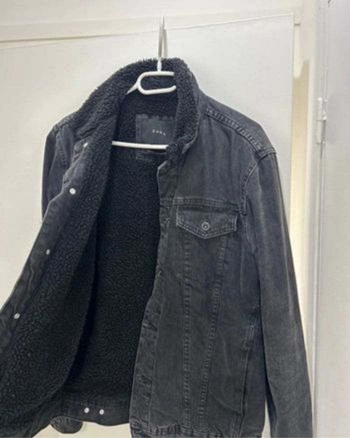 Veste jean Zara taille M Noir doublé Moumoute - photo numéro 3