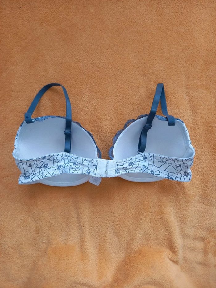 Soutien gorge - photo numéro 2