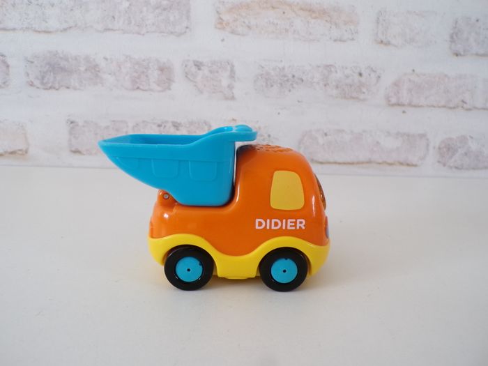 Camion de chantier - Tut Tut Bolides - Didier  (J12) - photo numéro 3