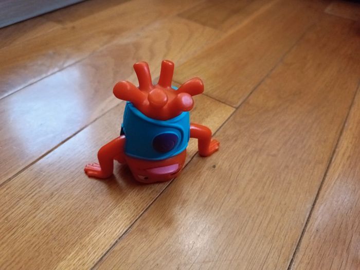 4 figurines en route de McDonald's année 2015 - photo numéro 9