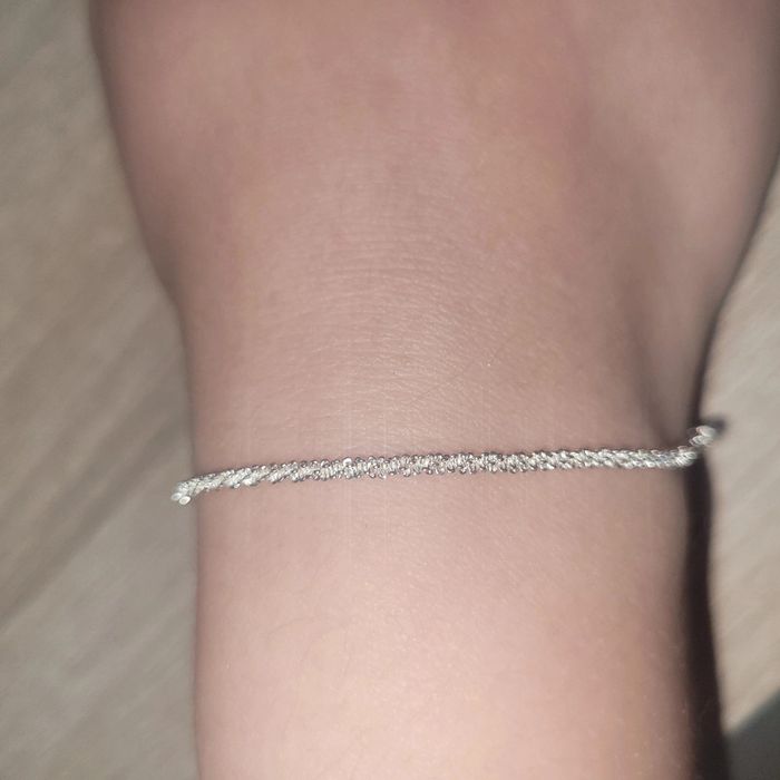 Bracelet stressé fin neuf
