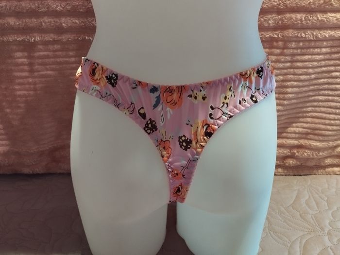 Ensemble sous vêtements rose fleurie - photo numéro 9
