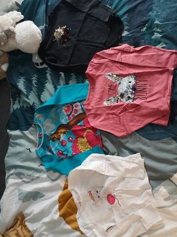 3 t shirts manches longues 8 ans