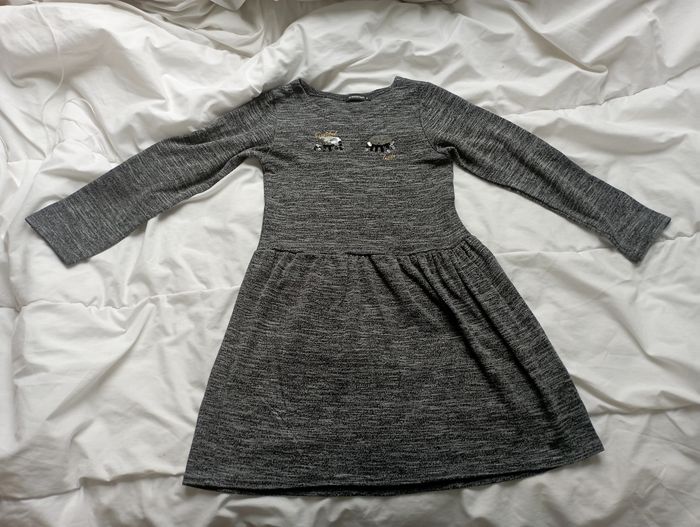 Robe grise manches longues avec beabs in extenso 8 ans 5€ neuve