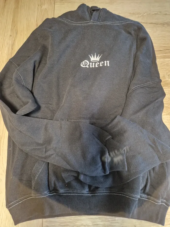 Sweat noir Queen XS à capuche
