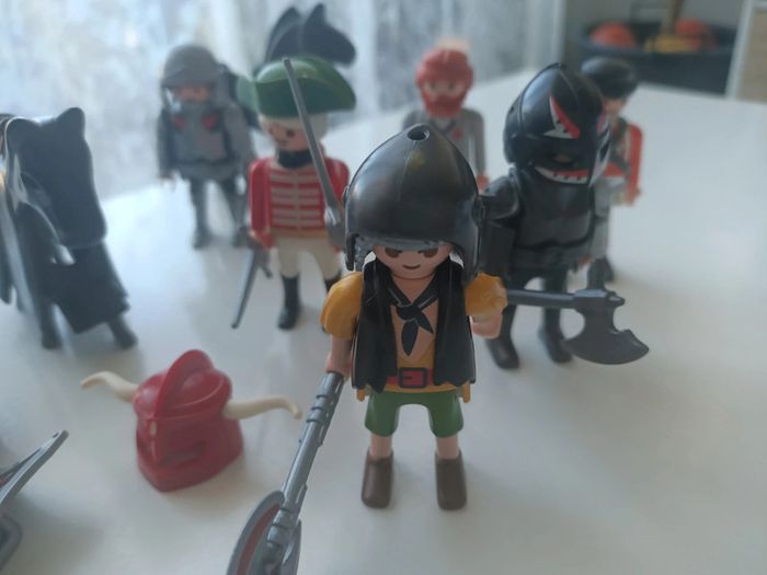 Lot personnage playmobil chevaliers et divers - photo numéro 4