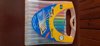 Lot de fournitures scolaires