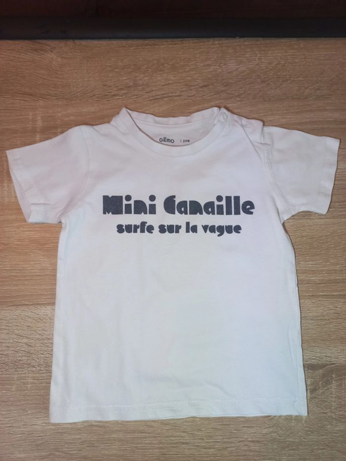 Vends t-shirt manches courtes 24 mois
