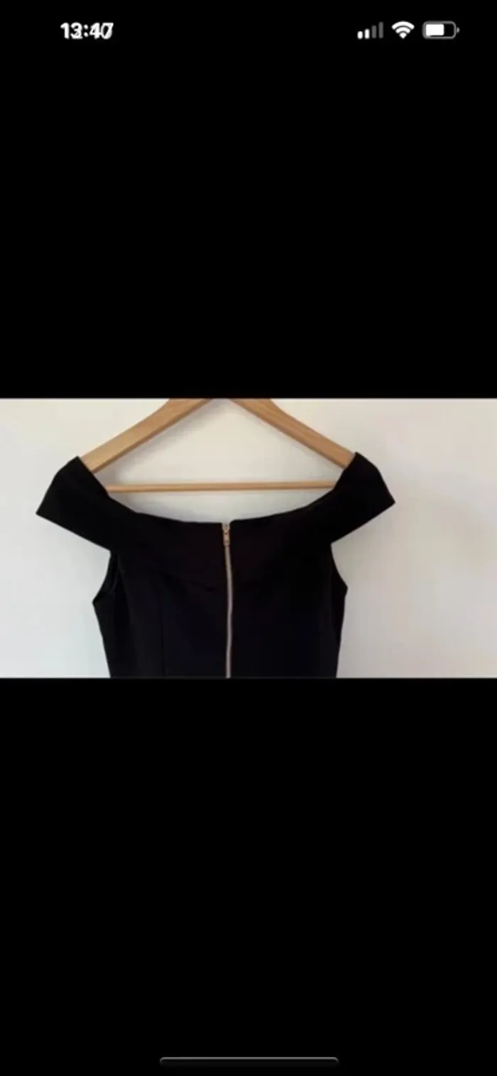 Robe noire encolure bateau zippée dos - photo numéro 4