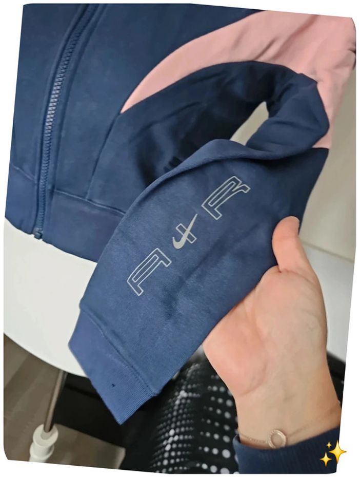 Gilet zip fille Nike air 11/12 ans🏷 - photo numéro 3