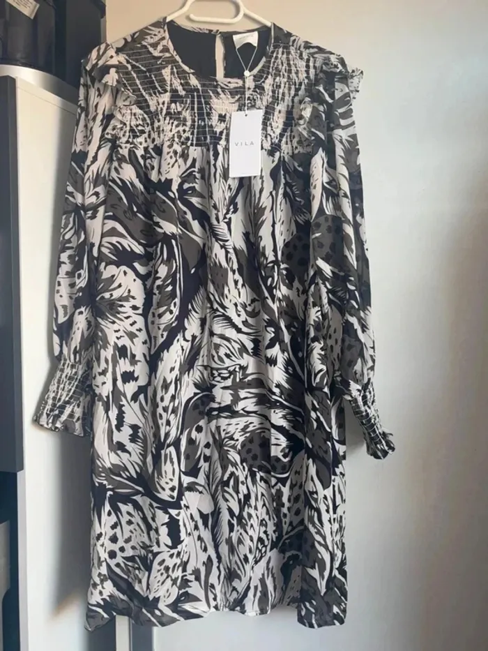 Robe Vila neuve Taille M/38