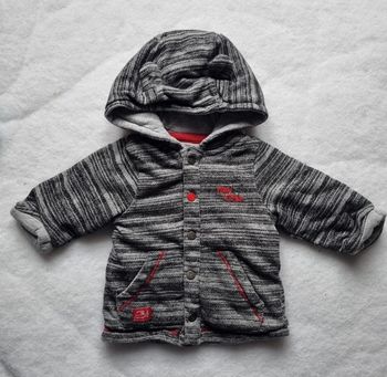 Veste à capuche 3 mois