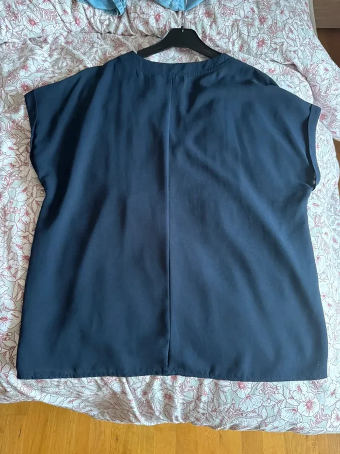 Top manches courtes marine SHEIN taille L - photo numéro 2