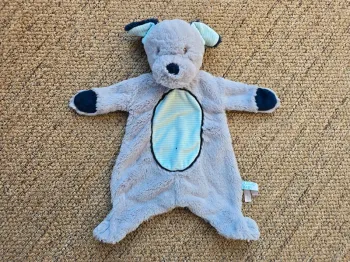 Douglas : Sshlumpies doudou peluche / Chien bleu Toutou à cajoler
Suivre