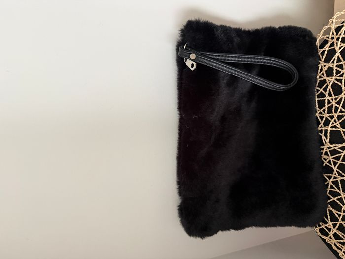 Sac , sacoche portefeuille en peluche noire - photo numéro 6