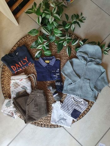 Lot vêtements bébé garçon taille 12 mois 1 an