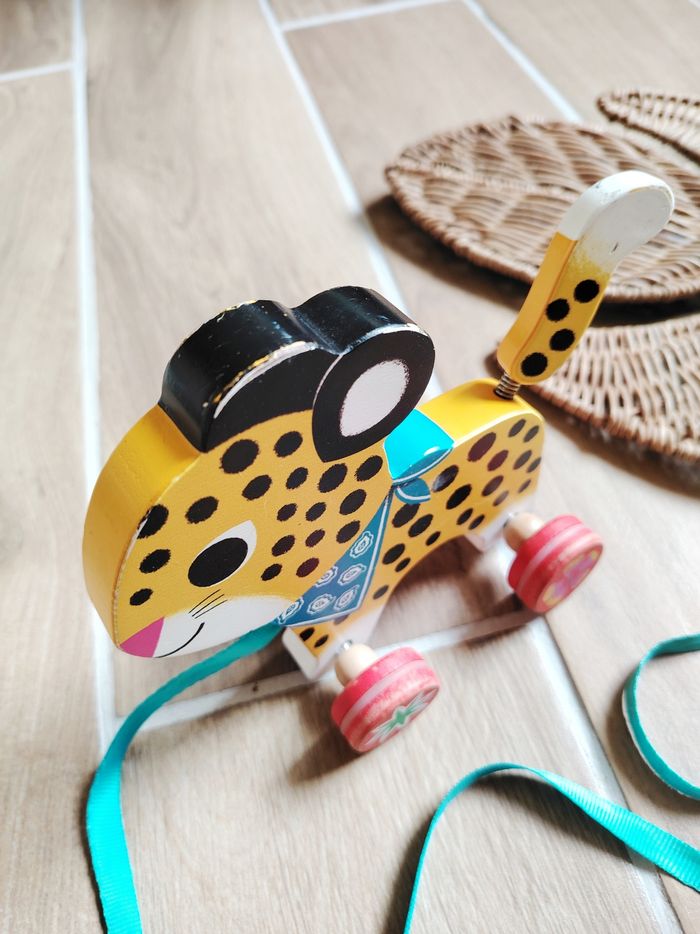 🐯Greta Le tigre à roulettes à tirer en bois marque Djeco - photo numéro 2