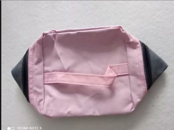 Vanity pliable gris et rose