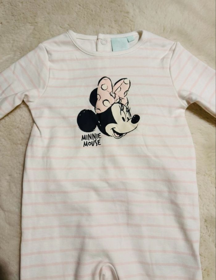 Lot de pyjama Minnie / Taille 6 mois - photo numéro 8