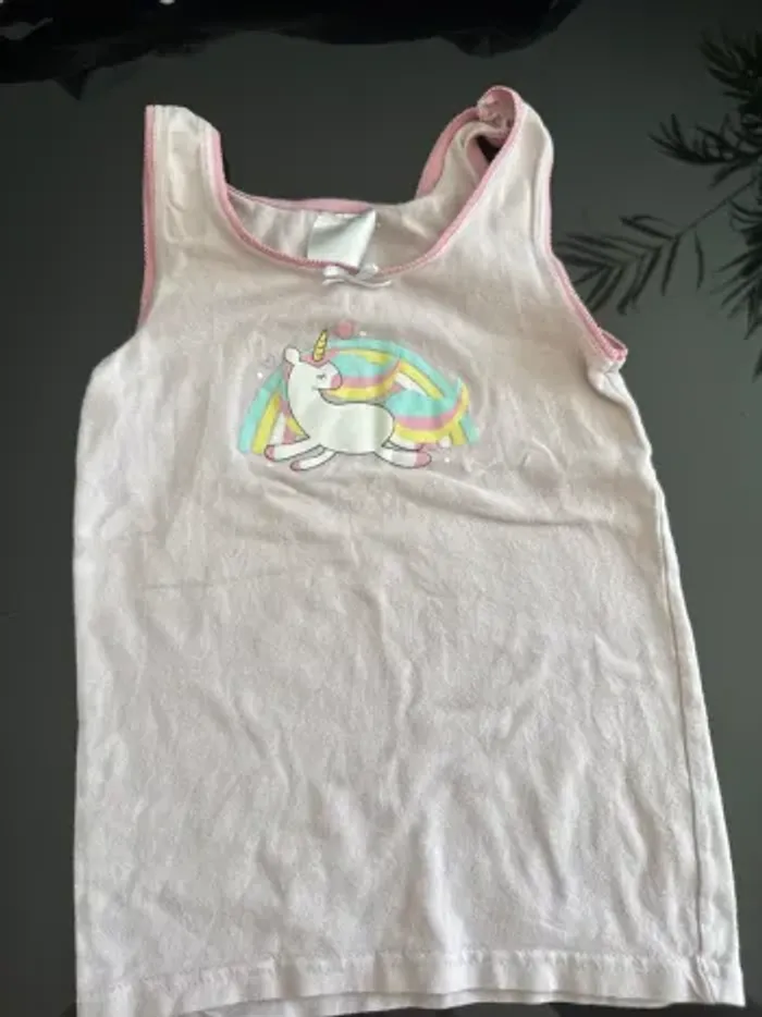 👚Lot  T-shirts fille - 4 ans - état satisfaisant - toutes marques - photo numéro 10