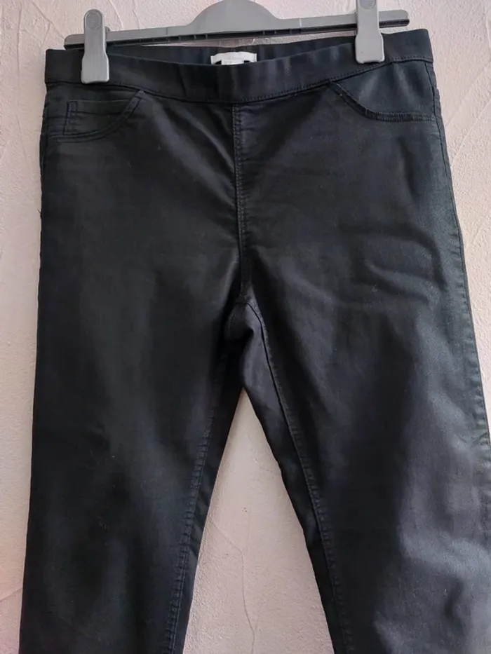 Pantalon noir Taille 42 - photo numéro 2