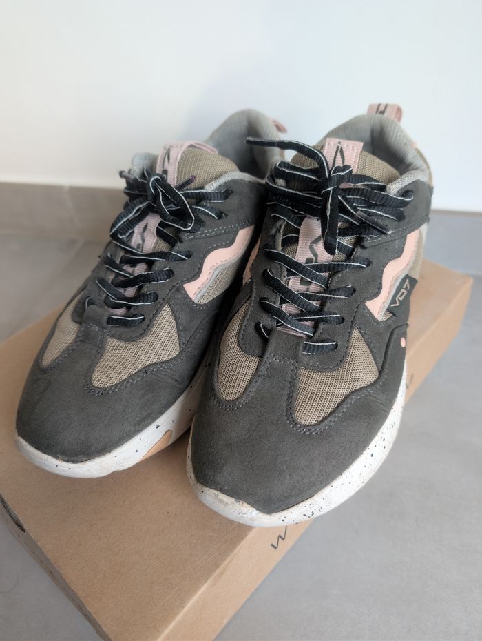 Baskets VO7 pointure 38 - photo numéro 2