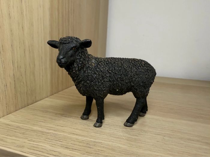 Mouton noir schleich