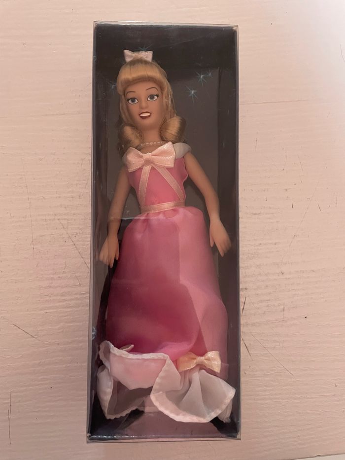 Poupées porcelaine atlas disney cendrillon en robe rose
